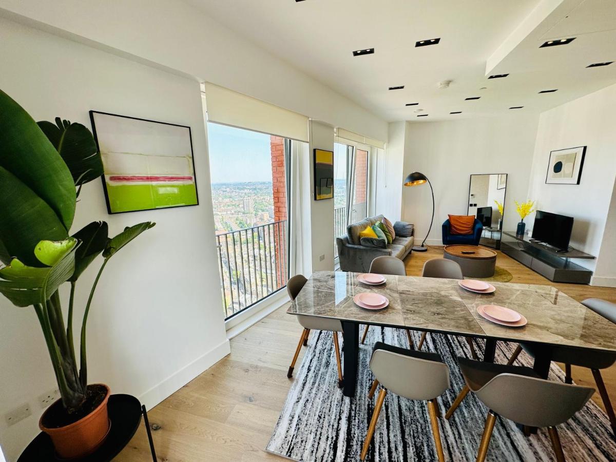 Luxury Central Flat With Stunning Views And Pool Londra Esterno foto