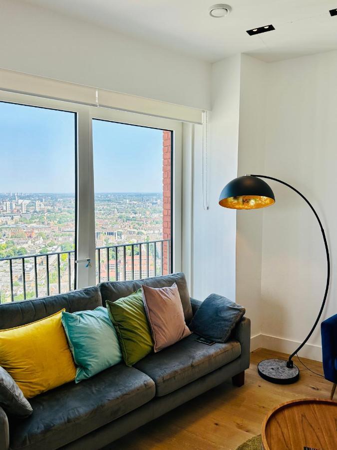Luxury Central Flat With Stunning Views And Pool Londra Esterno foto